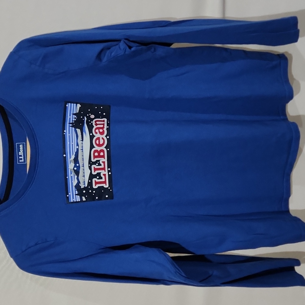 L.L. Bean Long Sleeved Winter Themed T Shirt MP